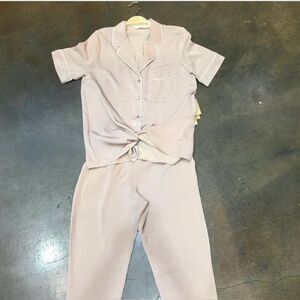 Rokoko Set Women’s Pants/ Shirt Color Nude Short Sleeve Size Small Pockets NWT